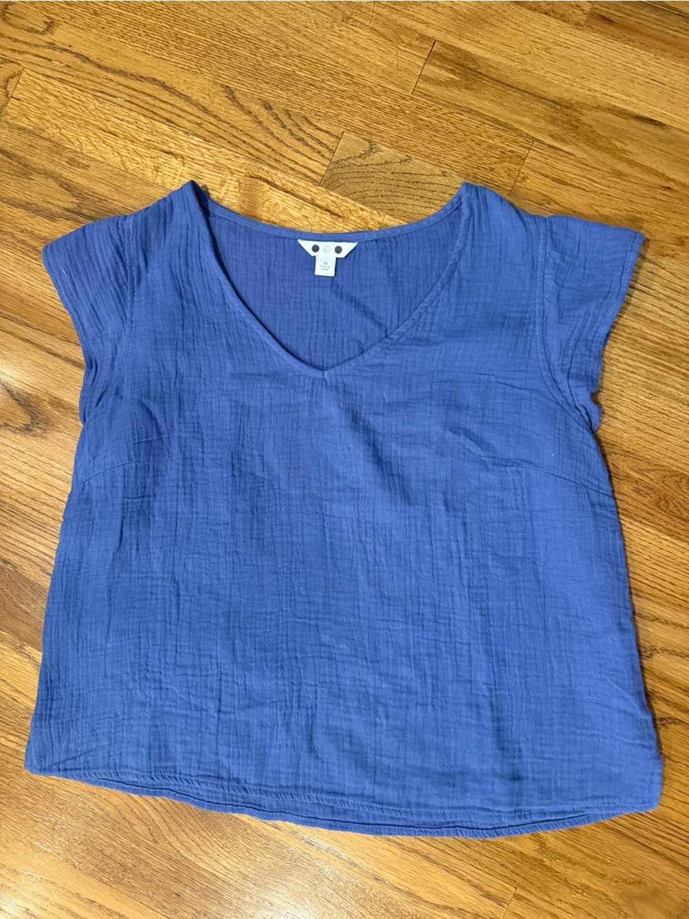 Blue boxy linen gauze v-neck cotton top, M